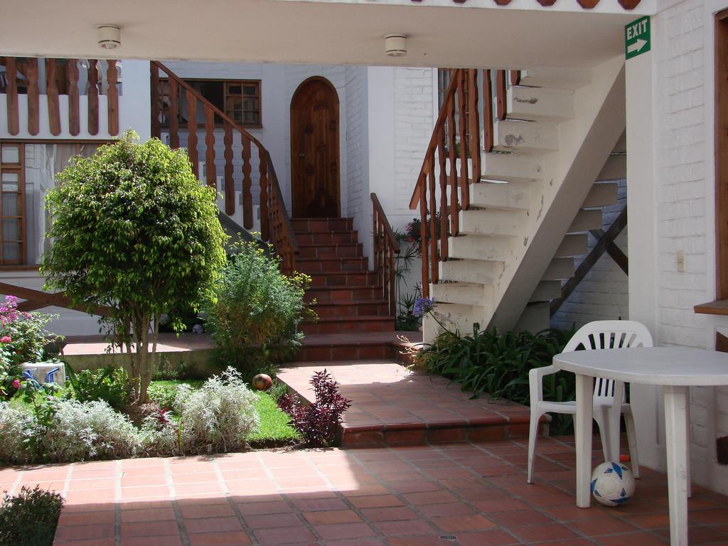 Apartamentos Los Quipus Quito Exterior foto